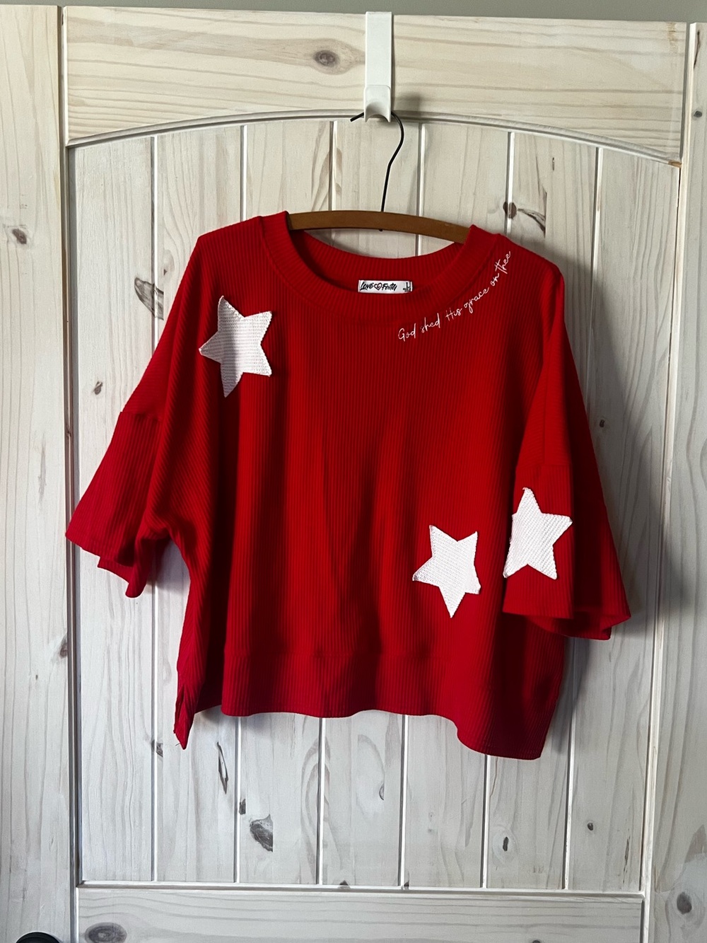 Love & Faith Red Star Appliqué Short Sleeve waffle weeve top